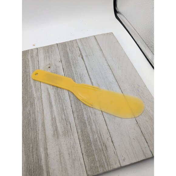 Yellow Plastic Spreader #1 Knife For Cheese & Butter 9" Advertising - Picture 4 of 7